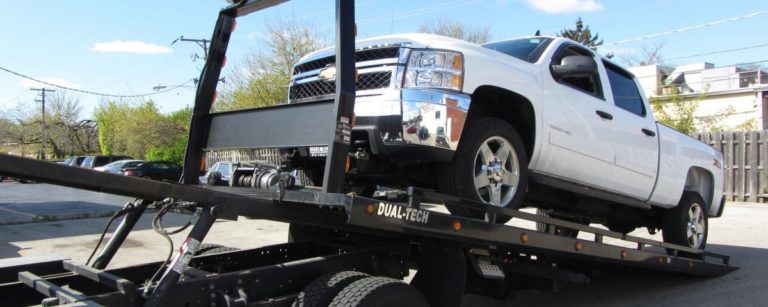 Using a Towing Service in an Emergency Situation Is a Good Idea