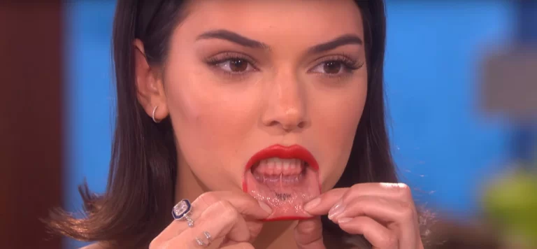 rs_1024x474-180315120802-1024-kendall-jenner-lip-tattoo-ellen-degeneres-show-031518